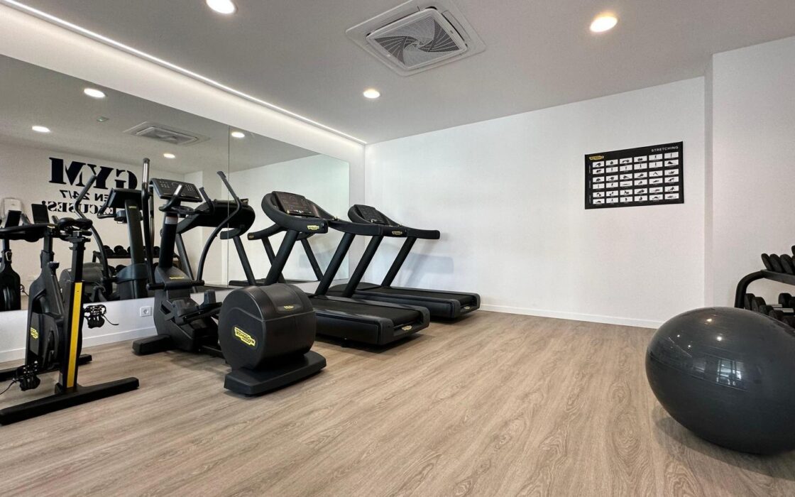 Апартаменты 80 кв.м в Аликанте с террасой у моря