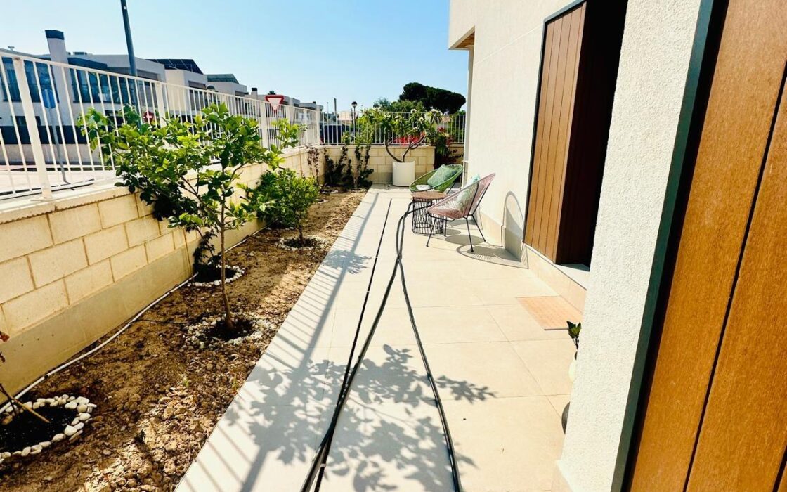 Апартаменты 80 кв.м в Аликанте с террасой у моря