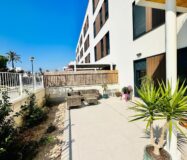 Апартаменты 80 кв.м в Аликанте с террасой у моря