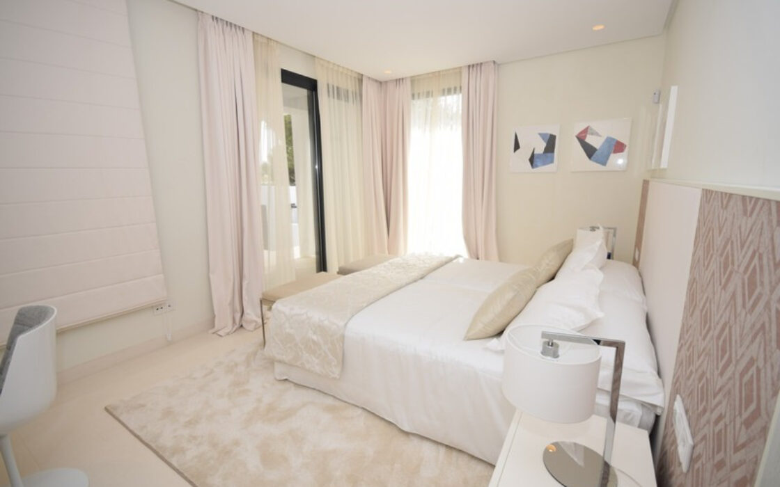 Отдельная вилла в Новой Андалусии 370 кв.м с террасой