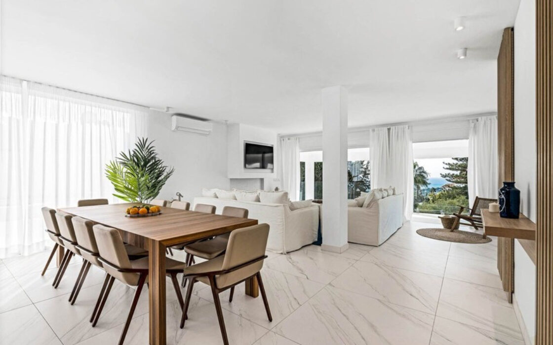 Отдельная вилла в Марбелье 302 кв.м с террасой у моря