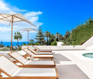 Отдельная вилла в Марбелье 302 кв.м с террасой у моря