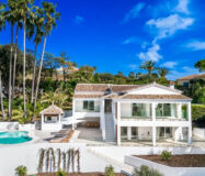 Отдельная вилла в Марбелье 302 кв.м с террасой у моря