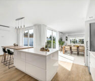 Отдельная вилла в Марбелье 302 кв.м с террасой у моря