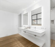 Отдельная вилла в Марбелье 302 кв.м с террасой у моря