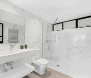 Отдельная вилла в Марбелье 302 кв.м с террасой у моря