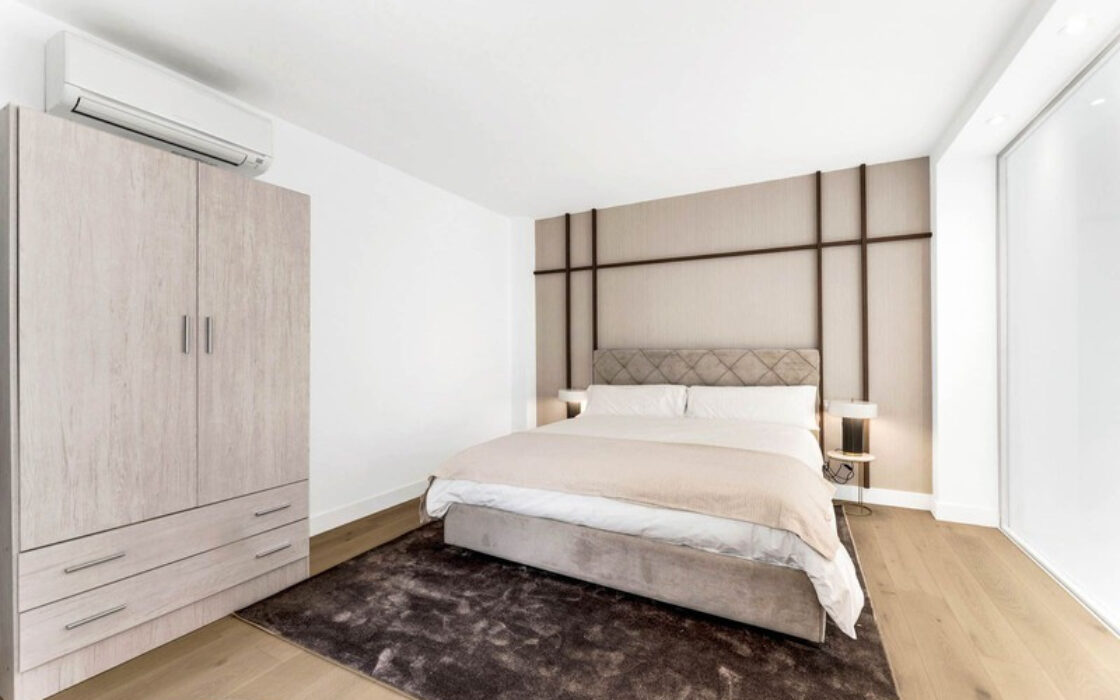 Отдельная вилла в Марбелье 302 кв.м с террасой у моря