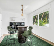 Отдельная вилла в Марбелье 302 кв.м с террасой у моря