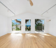 Отдельная вилла в Марбелье 302 кв.м с террасой у моря