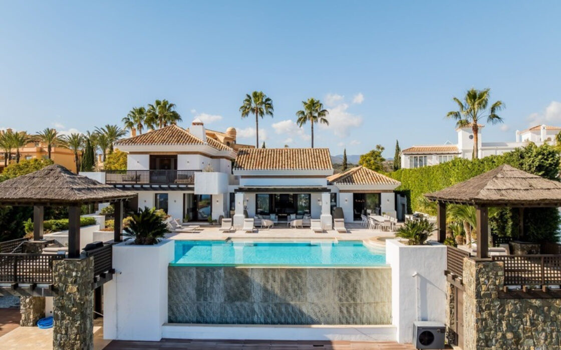 Вілла в Лос-Фламінго, 660 кв.м, з терасою та меблями