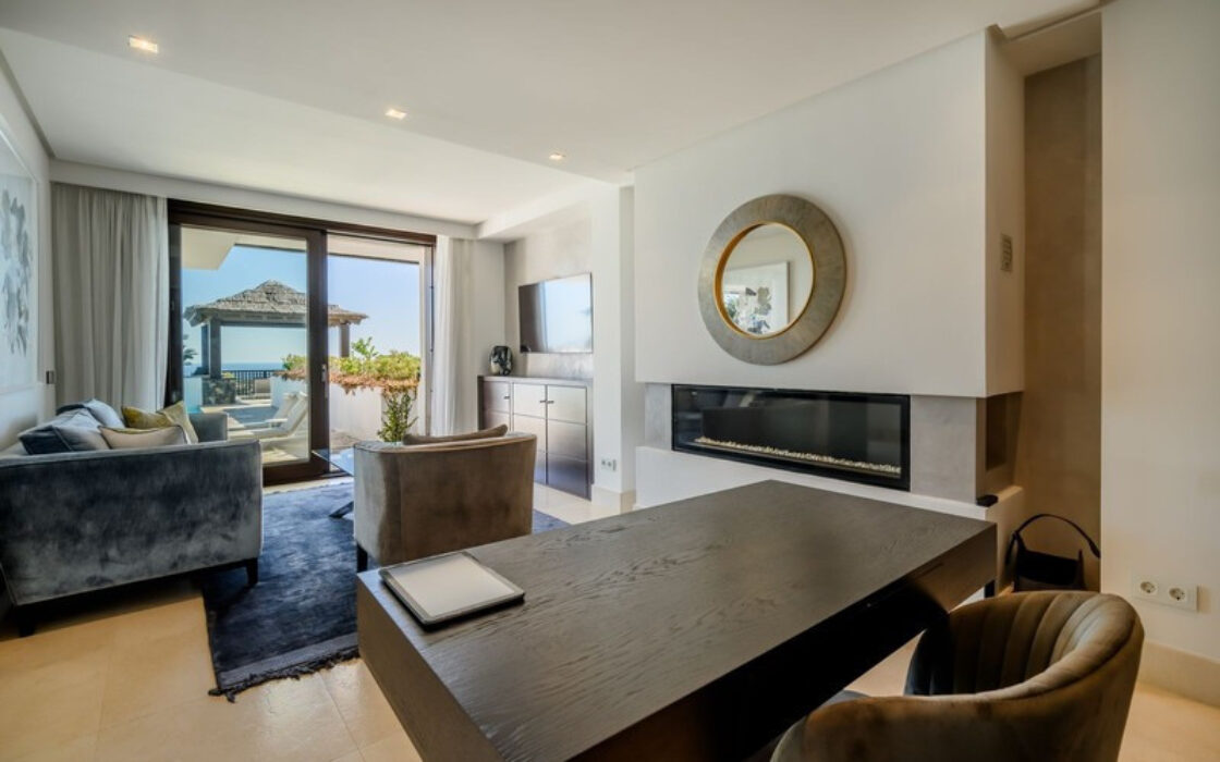 Вілла в Лос-Фламінго, 660 кв.м, з терасою та меблями