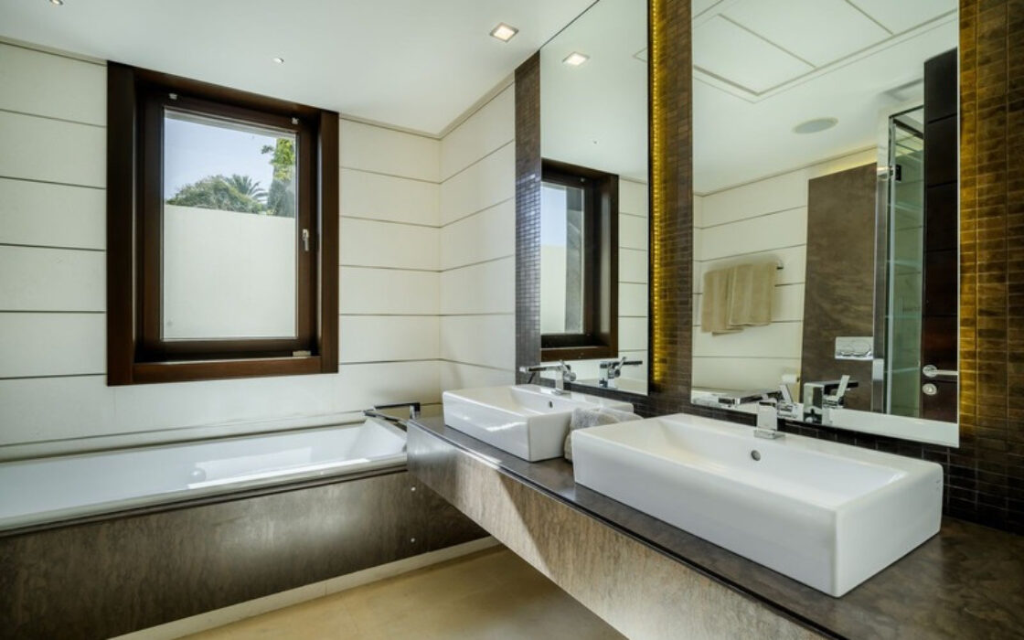 Вілла в Лос-Фламінго, 660 кв.м, з терасою та меблями