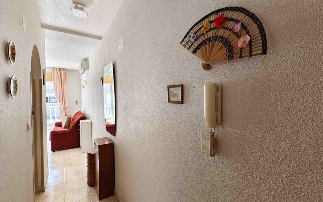 Квартира у моря с бассейном и гаражом 60 кв.м Коста Бланка