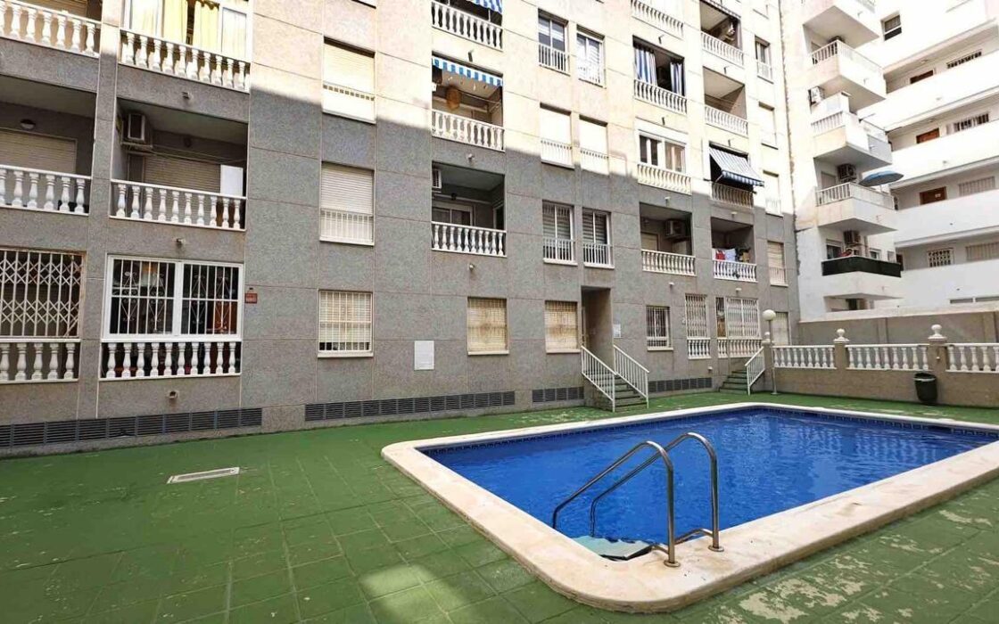 Квартира у моря с бассейном и гаражом 60 кв.м Коста Бланка