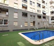 Квартира у моря с бассейном и гаражом 60 кв.м Коста Бланка