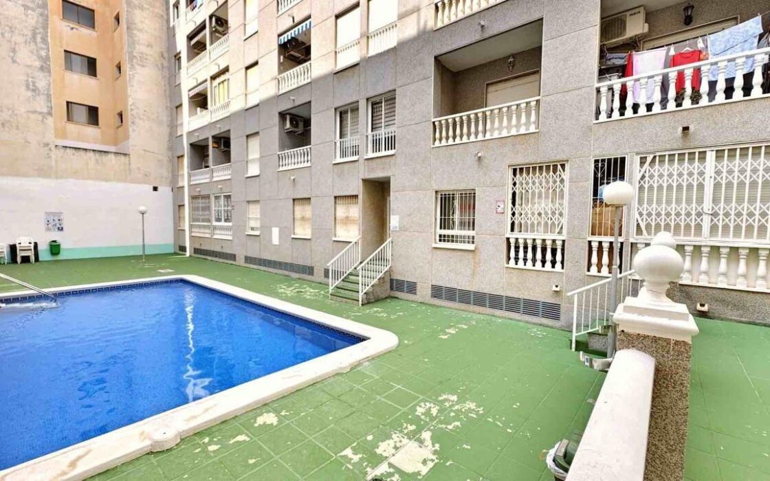 Квартира у моря с бассейном и гаражом 60 кв.м Коста Бланка