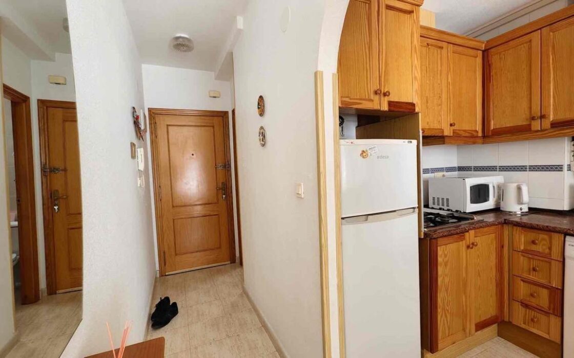 Квартира у моря с бассейном и гаражом 60 кв.м Коста Бланка