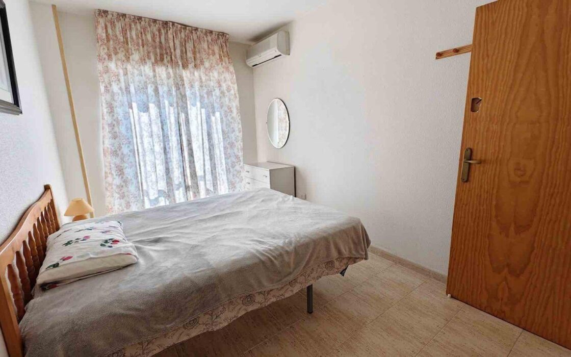 Квартира у моря с бассейном и гаражом 60 кв.м Коста Бланка