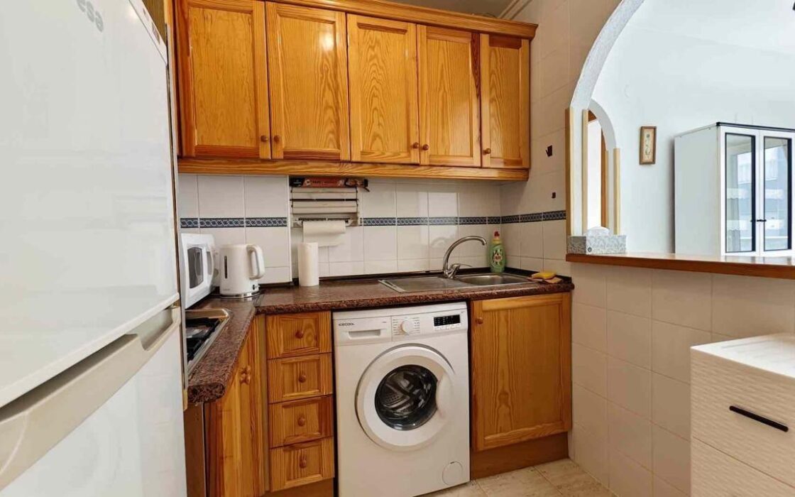 Квартира у моря с бассейном и гаражом 60 кв.м Коста Бланка