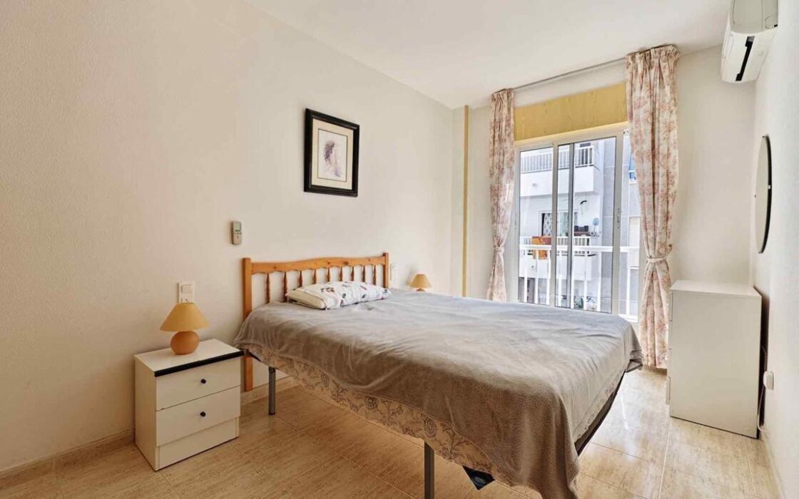 Квартира у моря с бассейном и гаражом 60 кв.м Коста Бланка