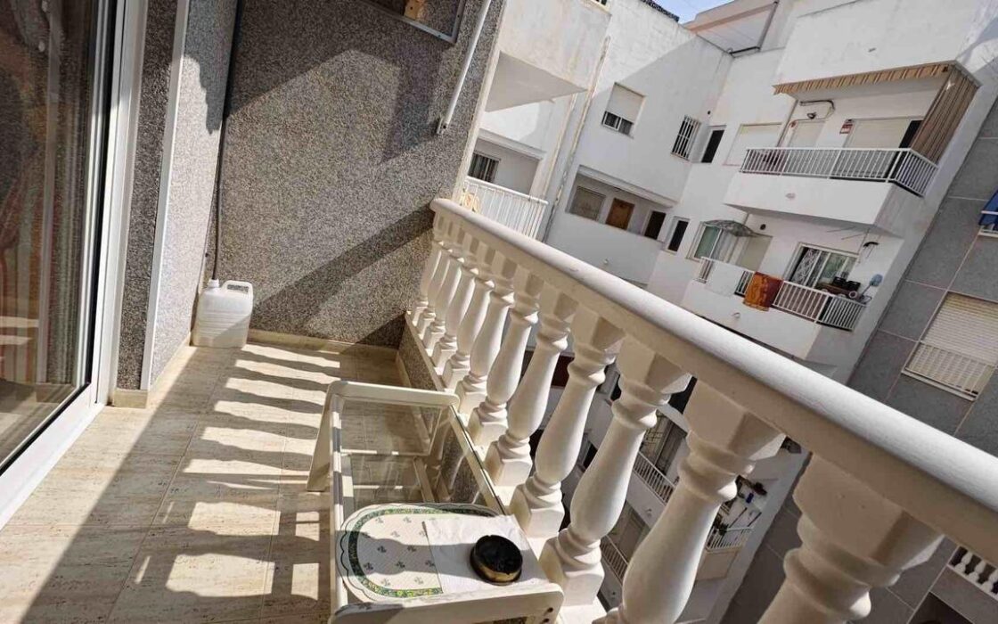 Квартира у моря с бассейном и гаражом 60 кв.м Коста Бланка