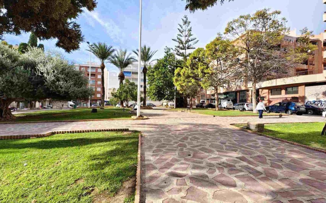 Апартаменты в Торревьехе 79 кв.м с террасой у моря