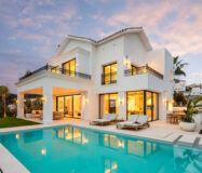 Отдельная вилла в Лос-Аркеросе с террасой, 522 кв.м.