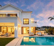 Отдельная вилла в Лос-Аркеросе с террасой, 522 кв.м.