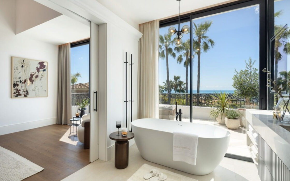 Отдельная вилла в Лос-Аркеросе с террасой, 522 кв.м.