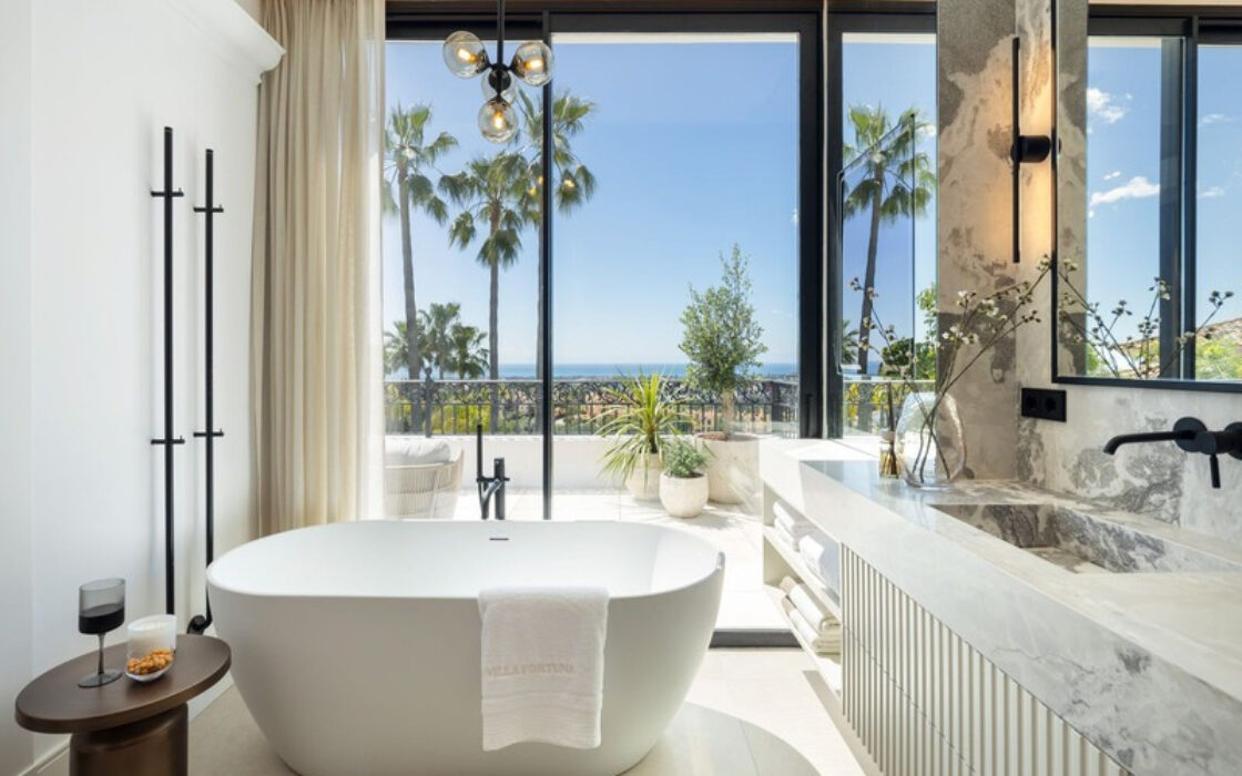 Отдельная вилла в Лос-Аркеросе с террасой, 522 кв.м.