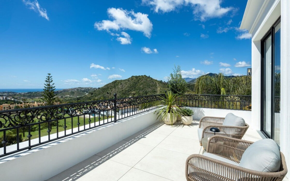 Отдельная вилла в Лос-Аркеросе с террасой, 522 кв.м.