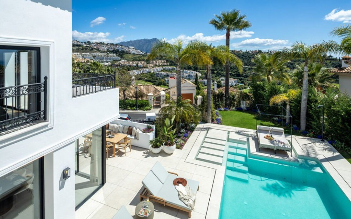 Отдельная вилла в Лос-Аркеросе с террасой, 522 кв.м.