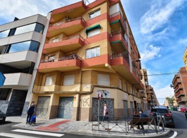 Трехкомнатные апартаменты у пляжа в Торревьехе 108 кв.м.