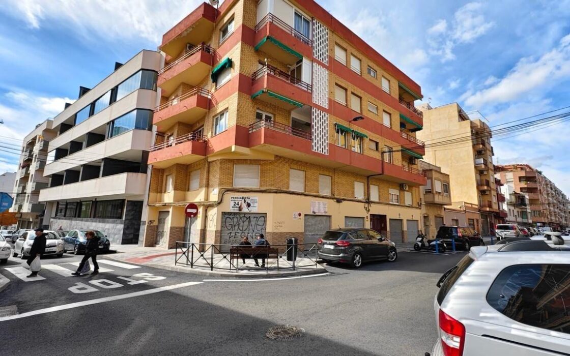 Трикімнатні апартаменти біля пляжу в Торрев’єсі 108 кв.м.