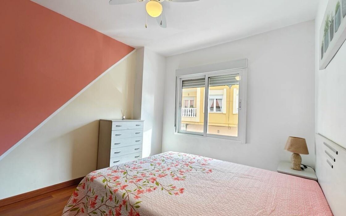 Трикімнатні апартаменти біля пляжу в Торрев’єсі 108 кв.м.