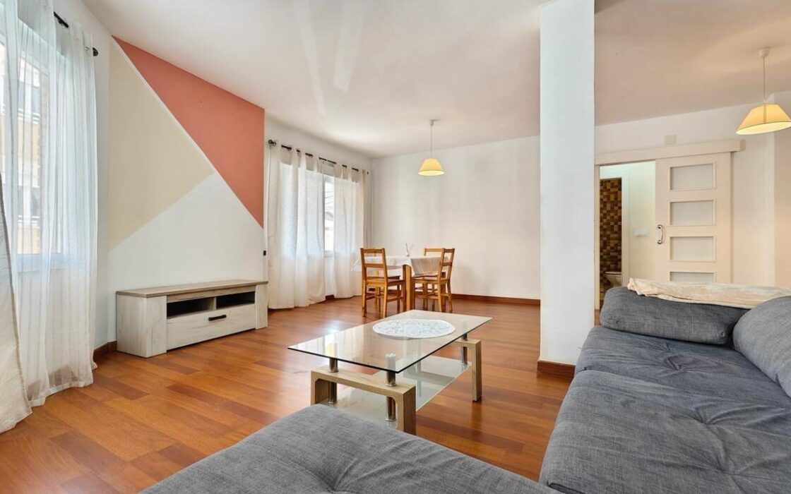 Трикімнатні апартаменти біля пляжу в Торрев’єсі 108 кв.м.