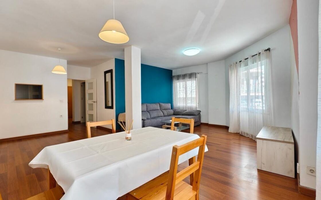 Трикімнатні апартаменти біля пляжу в Торрев’єсі 108 кв.м.