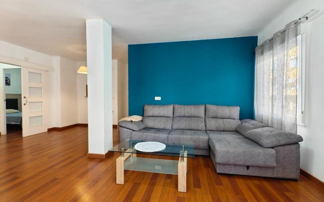 Трикімнатні апартаменти біля пляжу в Торрев’єсі 108 кв.м.