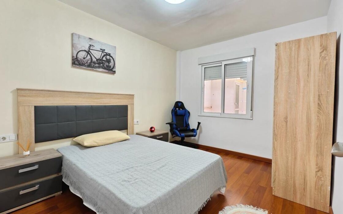 Трикімнатні апартаменти біля пляжу в Торрев’єсі 108 кв.м.