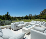 Вілла в Nueva Andalucía 490 кв.м з терасою та меблями