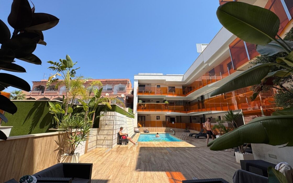 Просторные апартаменты 158 кв.м у моря в комплексе Alegriya 1