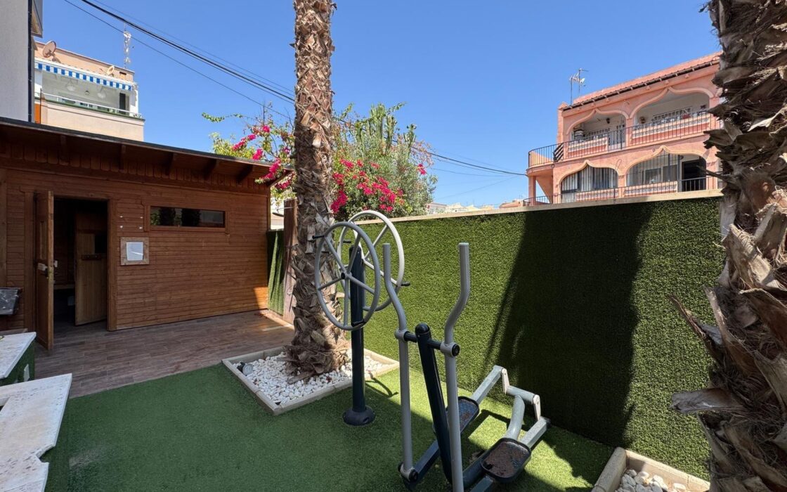 Просторные апартаменты 158 кв.м у моря в комплексе Alegriya 1