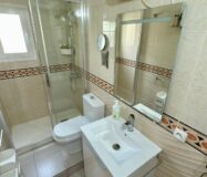 Двухкомнатная квартира в Аликанте с балконами и уютом