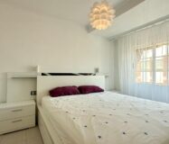 Двухкомнатная квартира в Аликанте с балконами и уютом