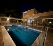 Будинок в Оріуела Коста 179 кв.м з балконом біля моря