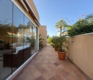 Будинок в Оріуела Коста 179 кв.м з балконом біля моря