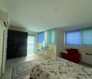 Будинок в Оріуела Коста 179 кв.м з балконом біля моря