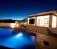 Вілла з панорамним видом на море в Морайрі 283 кв.м