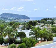 Вілла з панорамним видом на море в Морайрі 283 кв.м