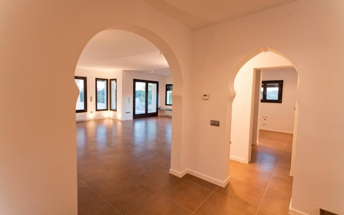 Вілла з панорамним видом на море в Морайрі 283 кв.м